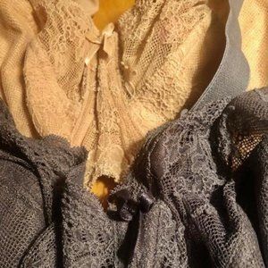 PRICE DROP! NEW 2 Piece Set Lace Underwire Bra's